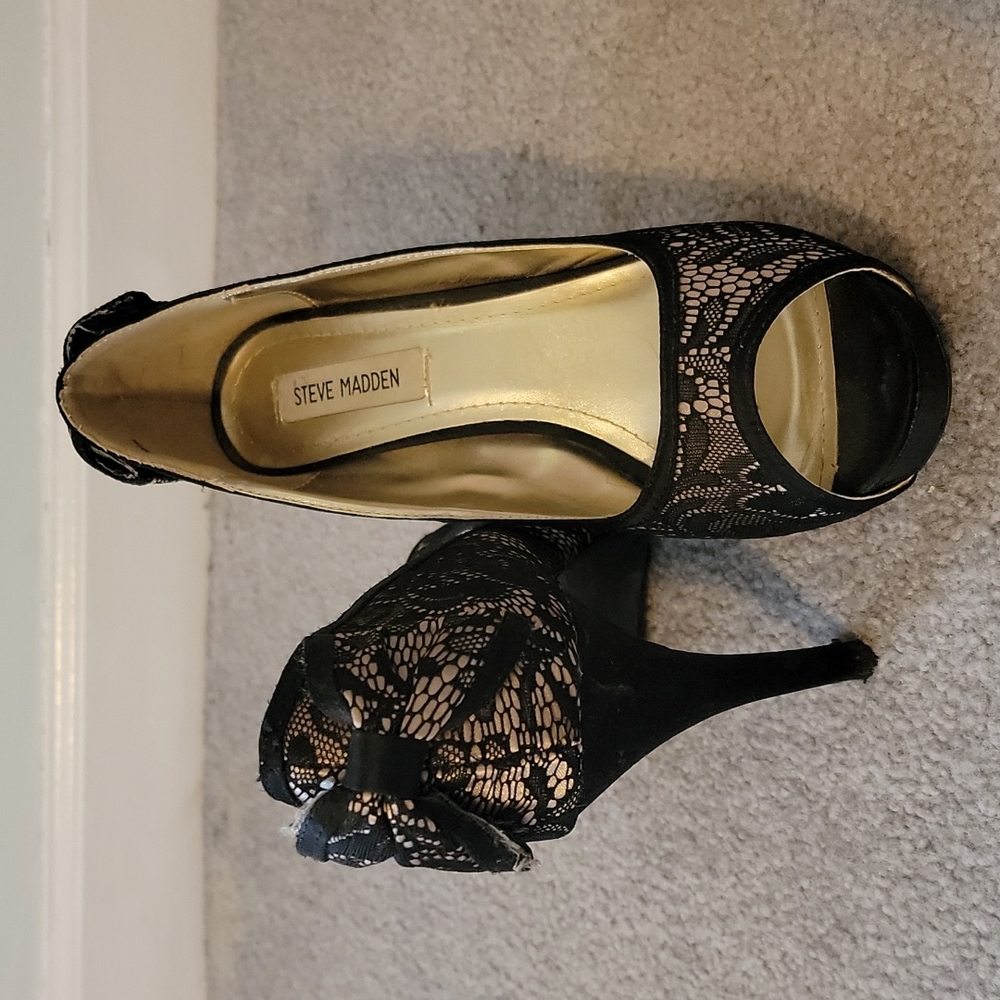 Steve madden lace gold pumps (10)